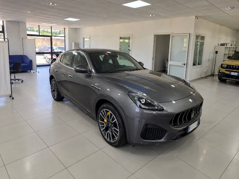 MASERATI Grecale
